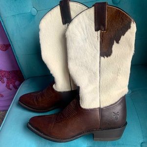 Rare Frye Cowboy Boots size 7.5!  Pointed toe, cow hair upper.  Gorgeous!
